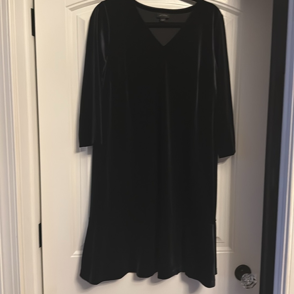 J Jill wear ever Black velvet dress size M NWOT